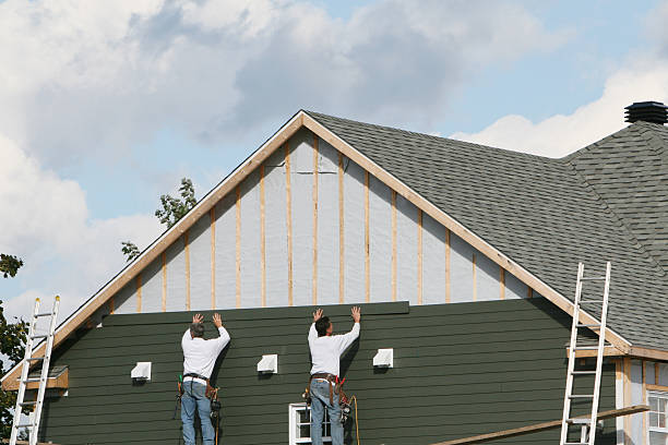 Professional Siding Repair technician working in Kent, OH
